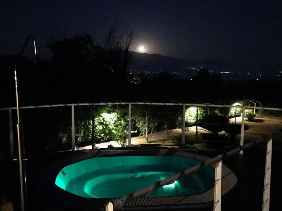 Luce-casa Con Vista Panoramica Mare. Villa Velletri